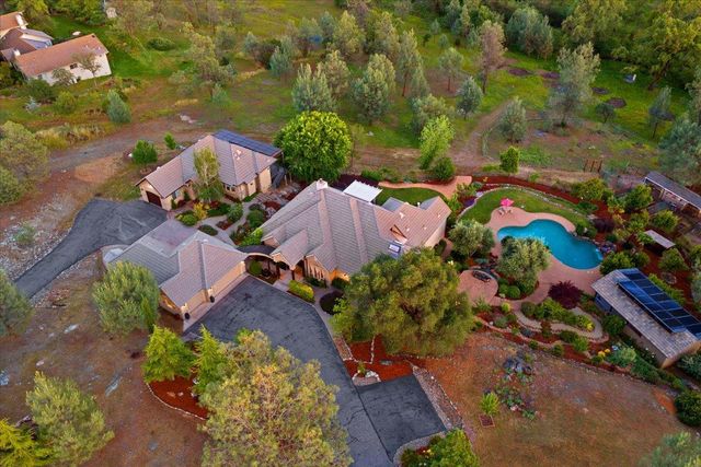 14495 Riva Ridge Cir, Auburn, CA 95602