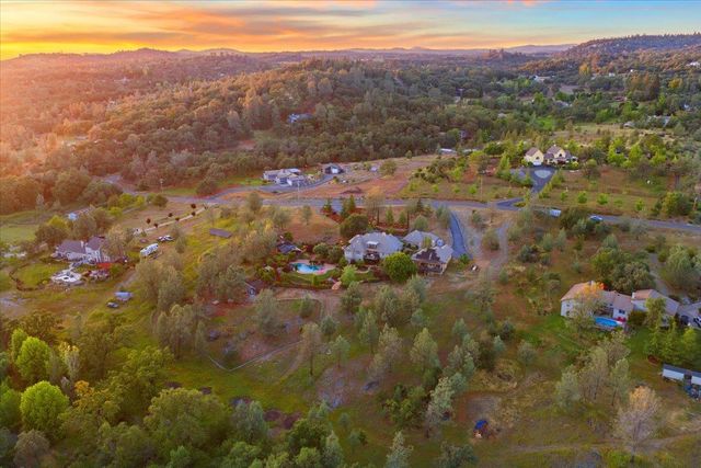 14495 Riva Ridge Cir, Auburn, CA 95602