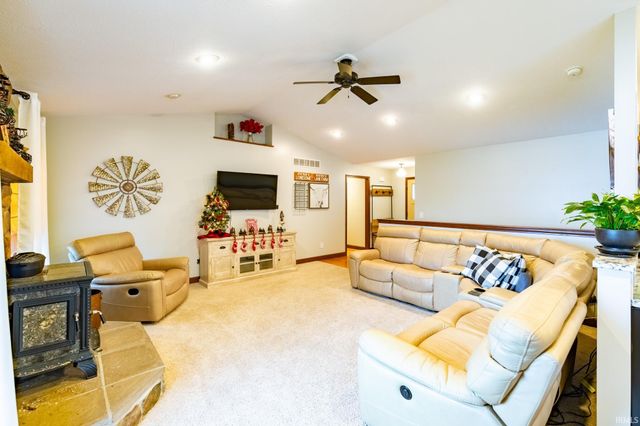 59412 County Road 1 Road, Elkhart, IN 46517