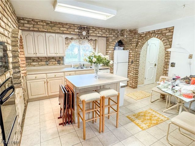 5594 Engleton Lane, Liberty, OH 44420