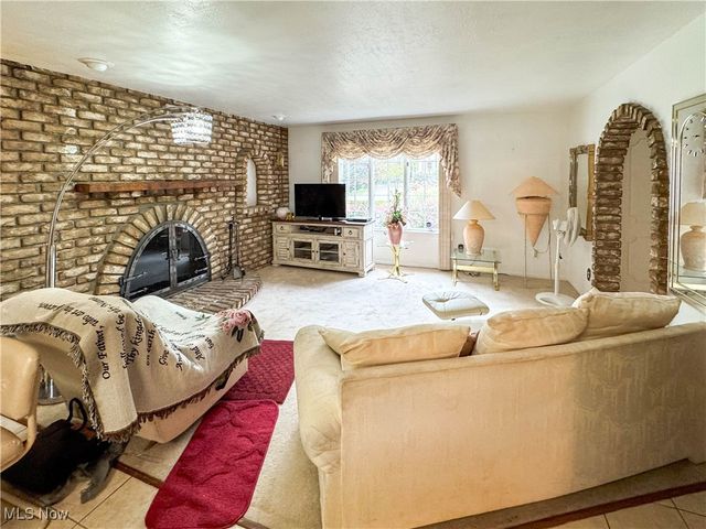 5594 Engleton Lane, Liberty, OH 44420