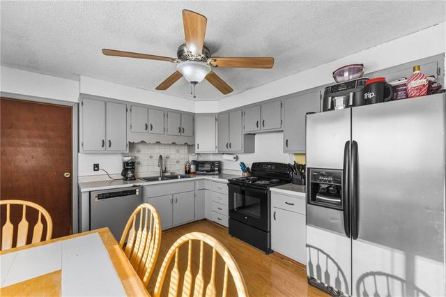 829 N Choctaw Avenue, Independence, MO 64056