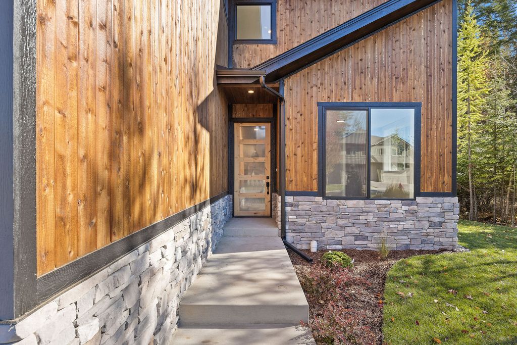 248 Oakmont Loop, Columbia Falls, MT 59912 photo 3