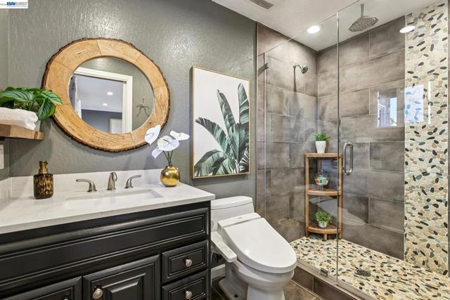 7799 Hermitage Ave, Newark, CA 94560