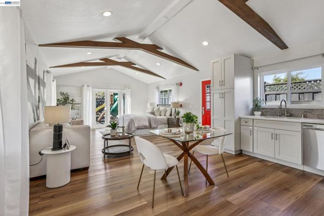 7799 Hermitage Ave, Newark, CA 94560