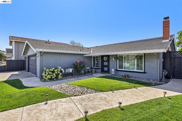 7799 Hermitage Ave, Newark, CA 94560