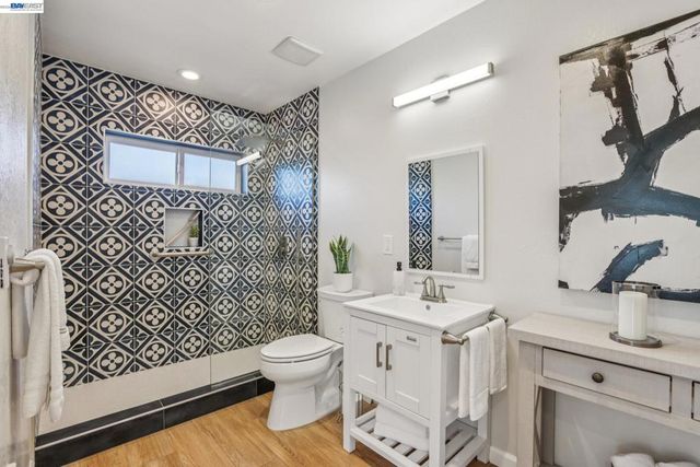 7799 Hermitage Ave, Newark, CA 94560