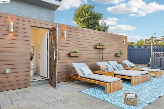 7799 Hermitage Ave, Newark, CA 94560