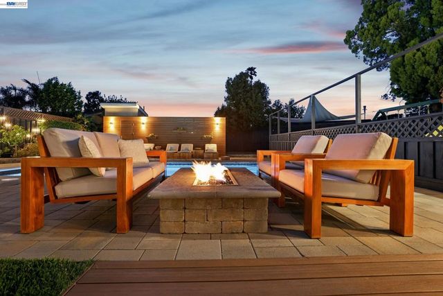 7799 Hermitage Ave, Newark, CA 94560