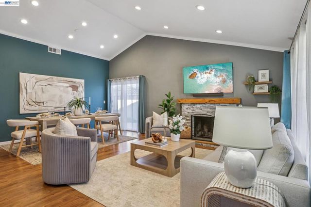 7799 Hermitage Ave, Newark, CA 94560