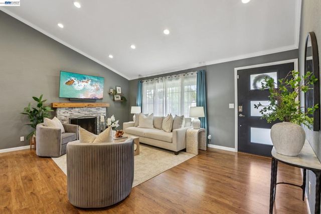 7799 Hermitage Ave, Newark, CA 94560