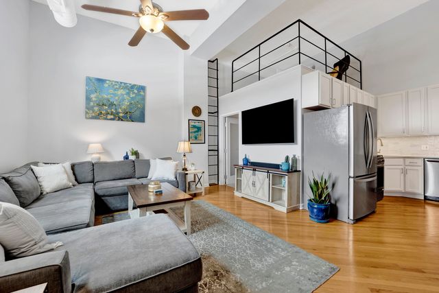 1019 W Jackson Boulevard 3J, Chicago, IL 60607