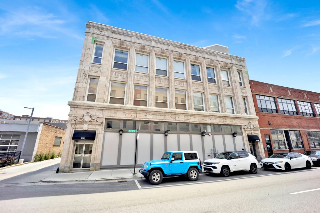 1019 W Jackson Boulevard 3J, Chicago, IL 60607