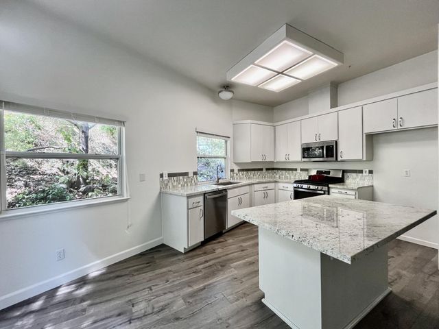 500 Silkwood Dr, Auburn, CA 95603
