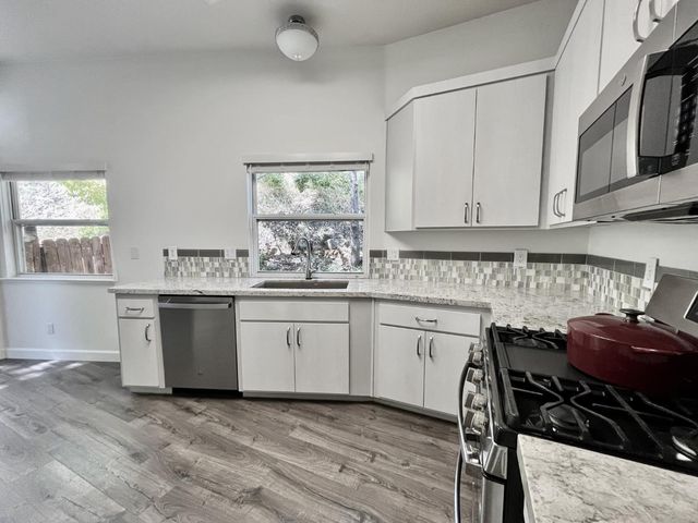 500 Silkwood Dr, Auburn, CA 95603