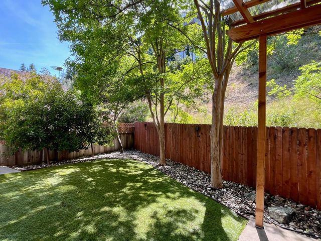 500 Silkwood Dr, Auburn, CA 95603