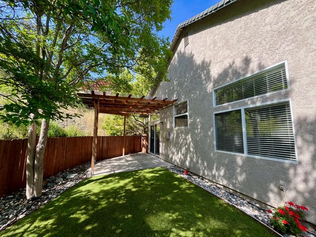 500 Silkwood Dr, Auburn, CA 95603