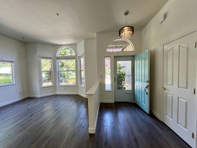 500 Silkwood Dr, Auburn, CA 95603