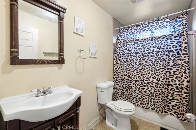 710-& 708 E 80th Street, Los Angeles, CA 90001