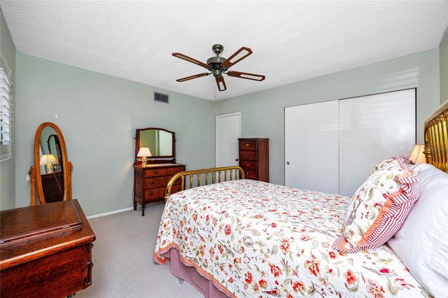 2440 WORLD PARKWAY BOULEVARD 38, Clearwater, FL 33763