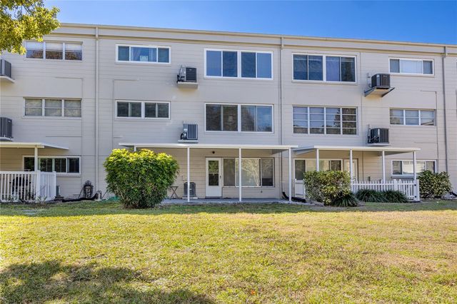 2440 WORLD PARKWAY BOULEVARD 38, Clearwater, FL 33763