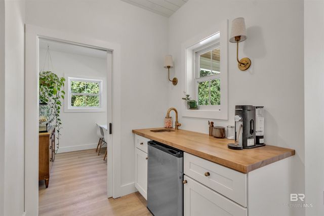 19058 James Road, Gulf Shores, AL 36542