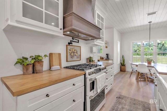 19058 James Road, Gulf Shores, AL 36542