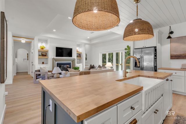 19058 James Road, Gulf Shores, AL 36542