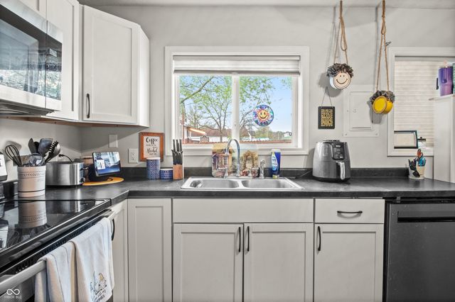 1069 E 775 S, Nineveh, IN 46164