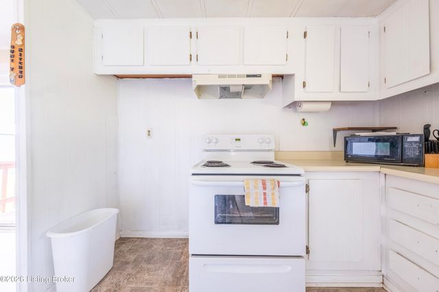 114 W Holiday Beach Loop, Mcdaniels, KY 40152
