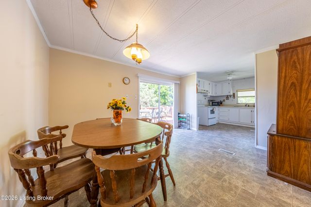 114 W Holiday Beach Loop, Mcdaniels, KY 40152