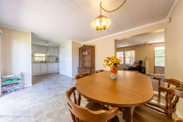 114 W Holiday Beach Loop, Mcdaniels, KY 40152