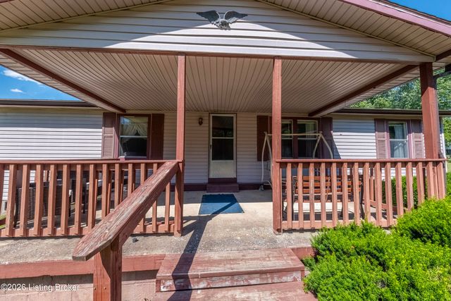 114 W Holiday Beach Loop, Mcdaniels, KY 40152