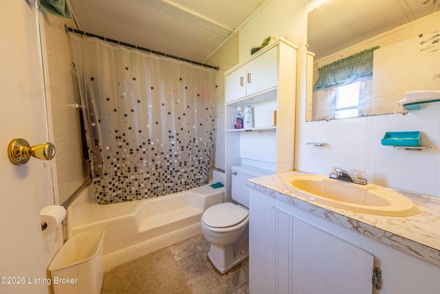 114 W Holiday Beach Loop, Mcdaniels, KY 40152