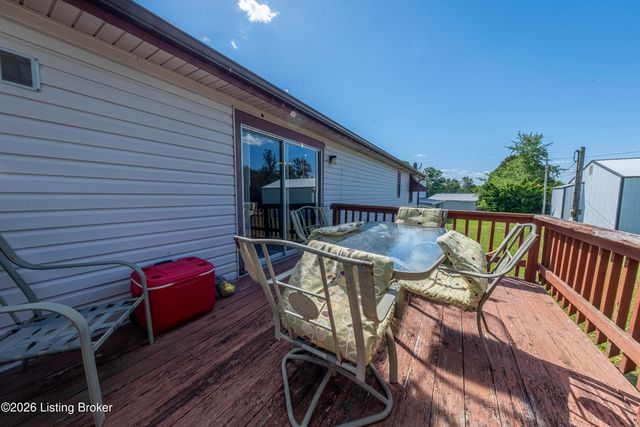 114 W Holiday Beach Loop, Mcdaniels, KY 40152