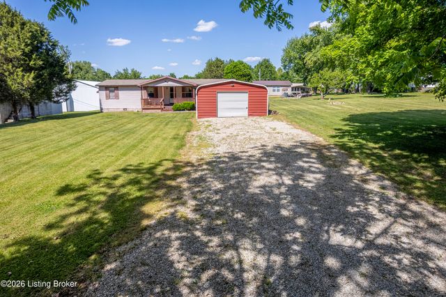 114 W Holiday Beach Loop, Mcdaniels, KY 40152