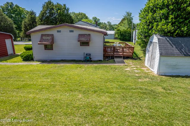 114 W Holiday Beach Loop, Mcdaniels, KY 40152