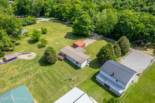 114 W Holiday Beach Loop, Mcdaniels, KY 40152