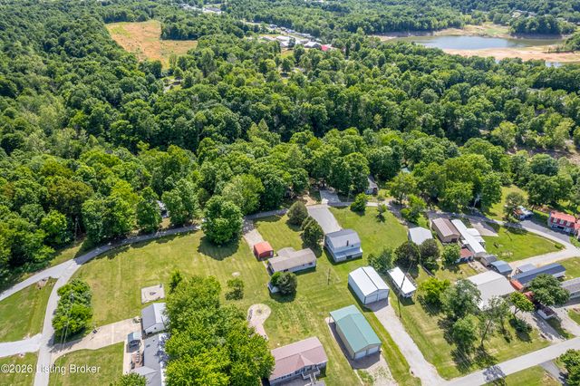 114 W Holiday Beach Loop, Mcdaniels, KY 40152