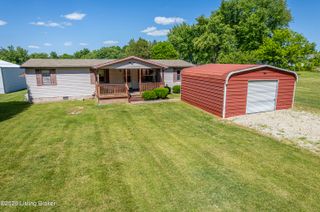114 W Holiday Beach Loop, Mcdaniels, KY 40152