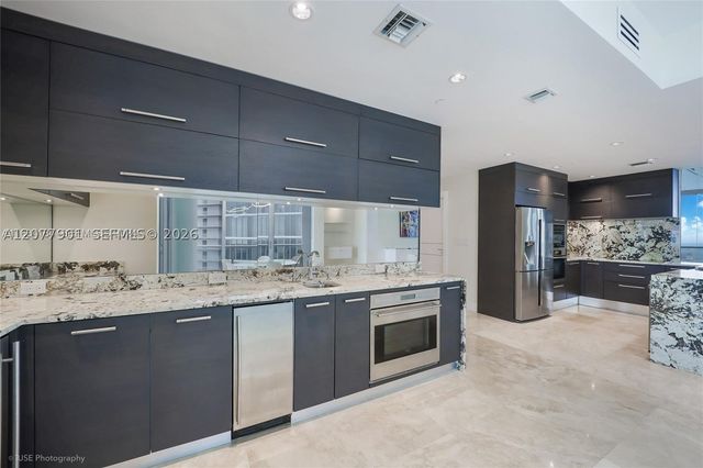 900 Biscayne Blvd 5001, Miami, FL 33132