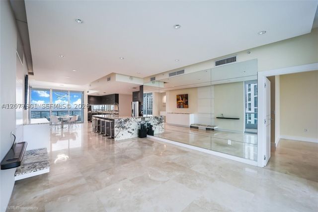900 Biscayne Blvd 5001, Miami, FL 33132