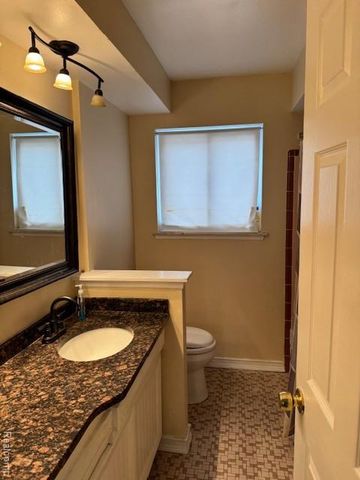 29827 Warner Avenue, Warren, MI 48092