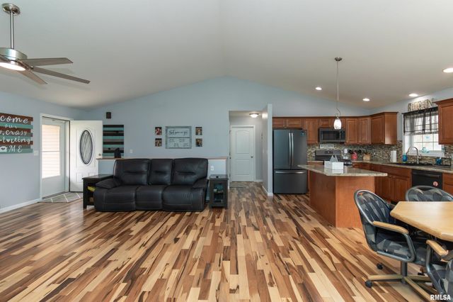 1808 Whitetail Lane, Pekin, IL 61554