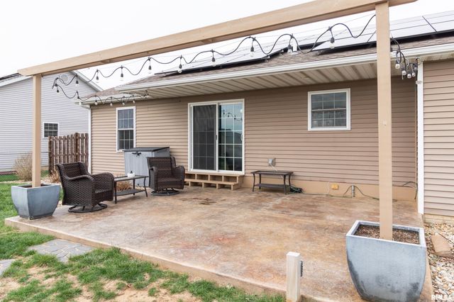 1808 Whitetail Lane, Pekin, IL 61554
