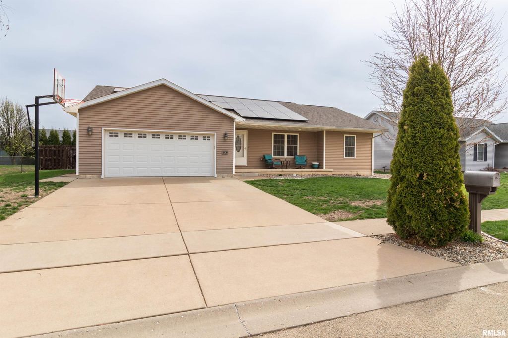 1808 Whitetail Lane, Pekin, IL 61554