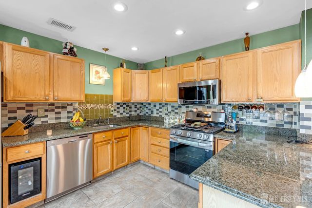 5 Ardmore Place, East Brunswick, NJ 08816