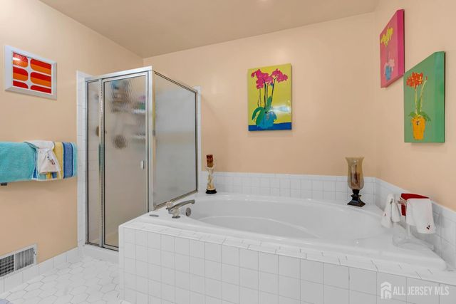 5 Ardmore Place, East Brunswick, NJ 08816