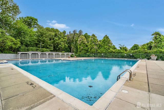 5 Ardmore Place, East Brunswick, NJ 08816