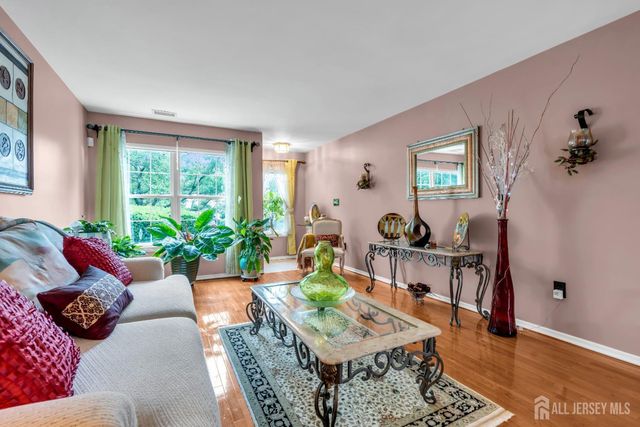 5 Ardmore Place, East Brunswick, NJ 08816